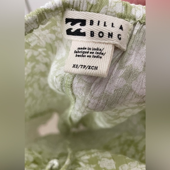 Short billabong green floral dress size xs - Picture 3 of 3